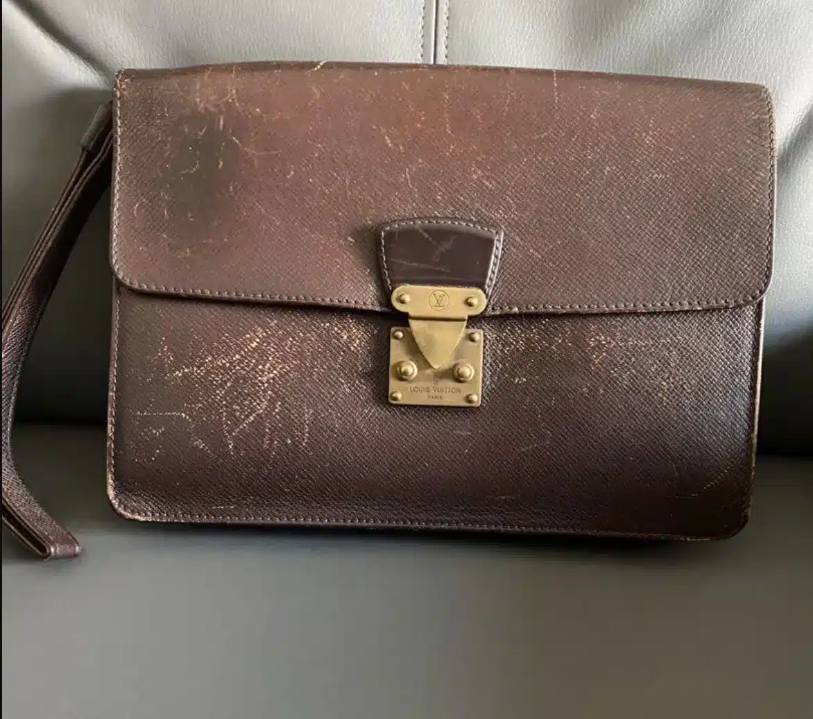 Clutch Taiga Louis Vuitton