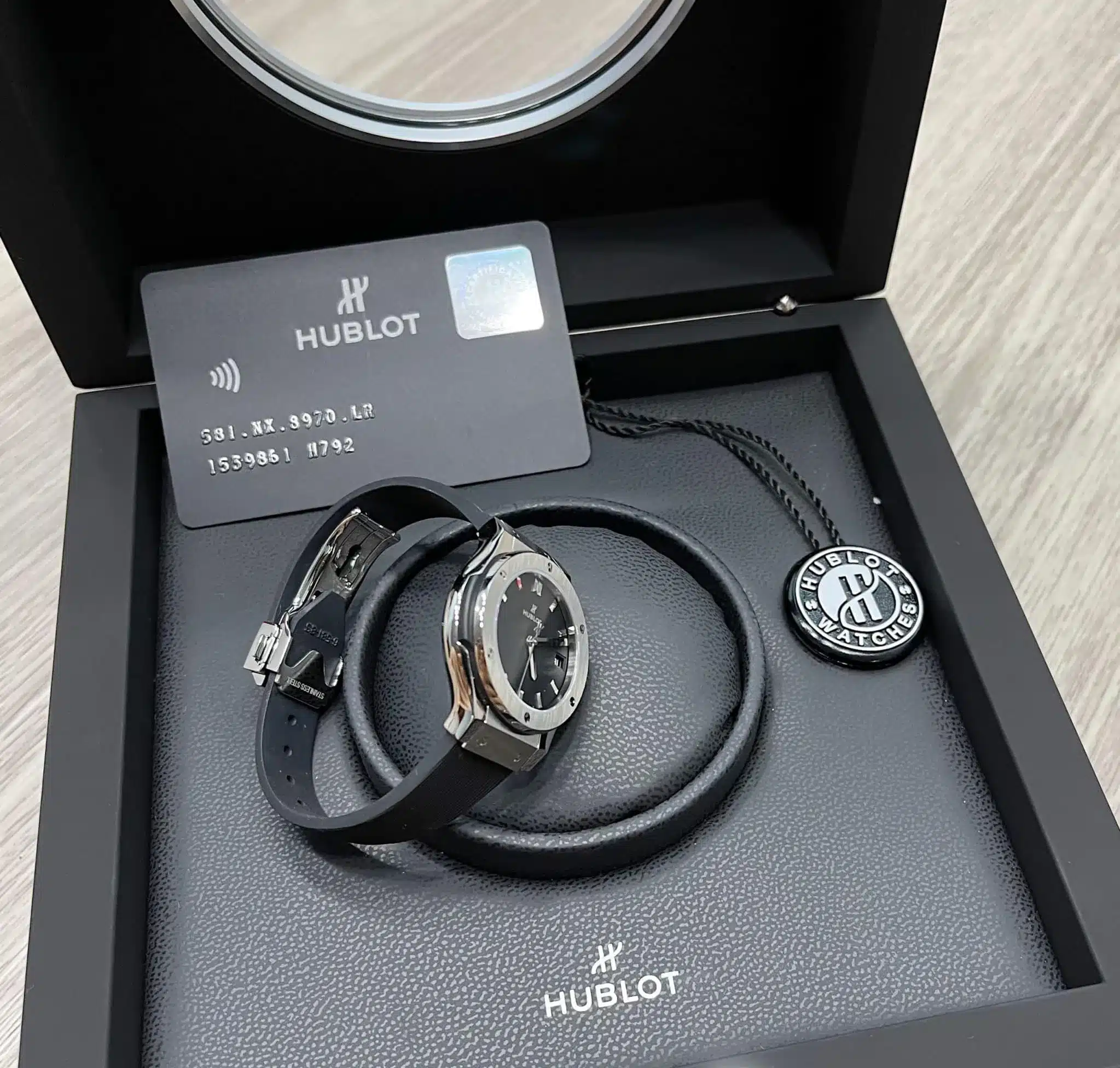 Thu mua đồng hồ hublot classic